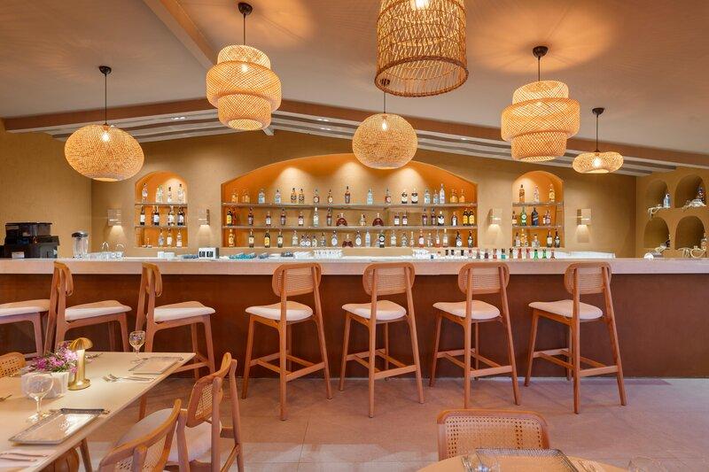 Hotel Hotella & 4*